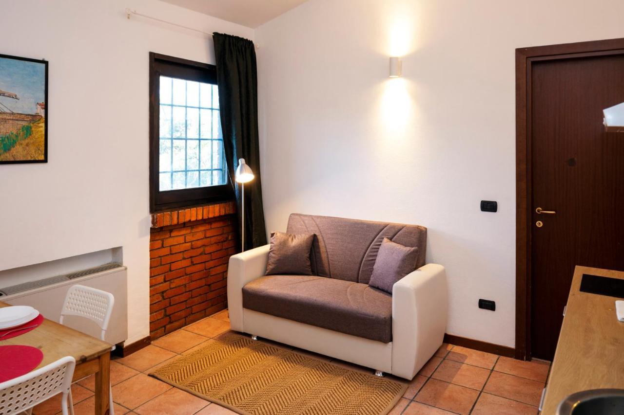 Residence San Raffaele 1 米兰 外观 照片