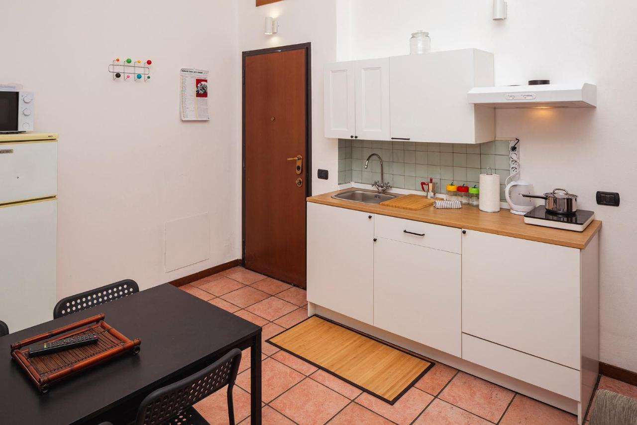 Residence San Raffaele 1 米兰 外观 照片
