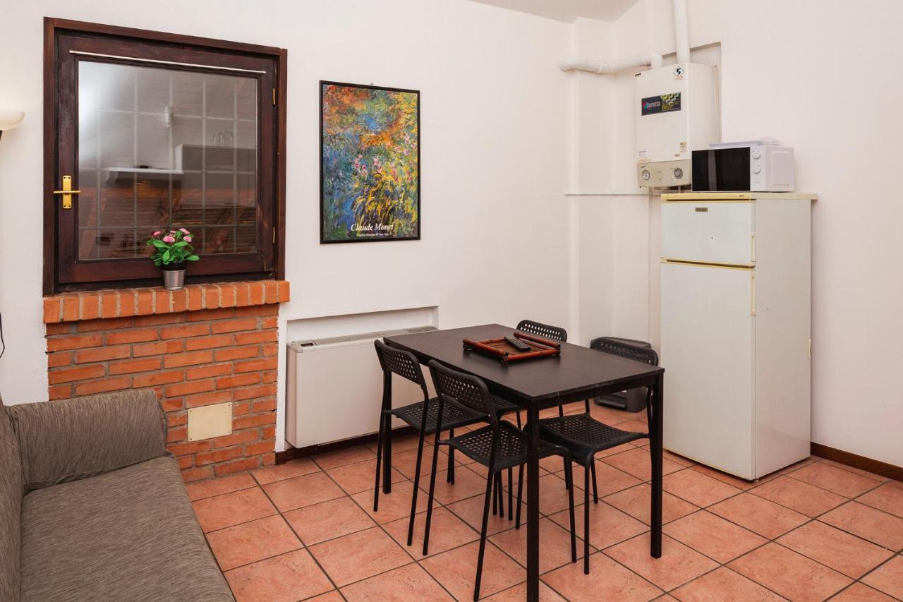 Residence San Raffaele 1 米兰 外观 照片